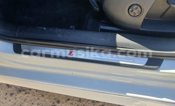 Acheter Occasion Voiture Audi RS3 Blanc à Beitbridge, Matabeleland South Acheter Occasion Voiture Audi RS3 Blanc à Beitbridge, Matabeleland South