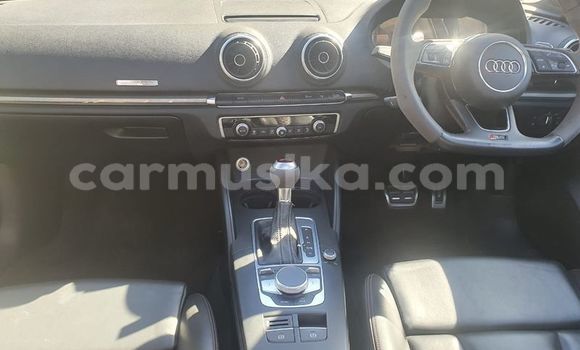 Acheter Occasion Voiture Audi RS3 Blanc à Beitbridge, Matabeleland South Acheter Occasion Voiture Audi RS3 Blanc à Beitbridge, Matabeleland South