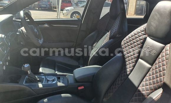 Acheter Occasion Voiture Audi RS3 Blanc à Beitbridge, Matabeleland South Acheter Occasion Voiture Audi RS3 Blanc à Beitbridge, Matabeleland South