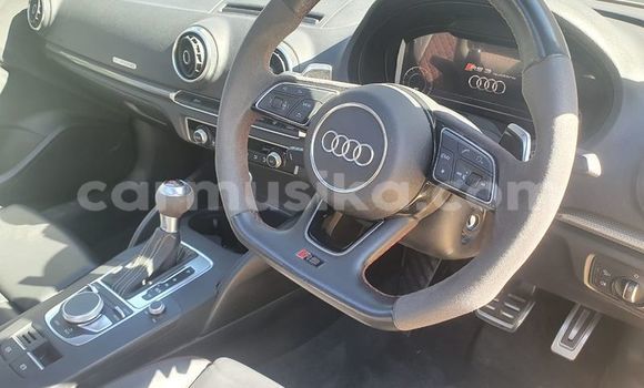 Acheter Occasion Voiture Audi RS3 Blanc à Beitbridge, Matabeleland South Acheter Occasion Voiture Audi RS3 Blanc à Beitbridge, Matabeleland South