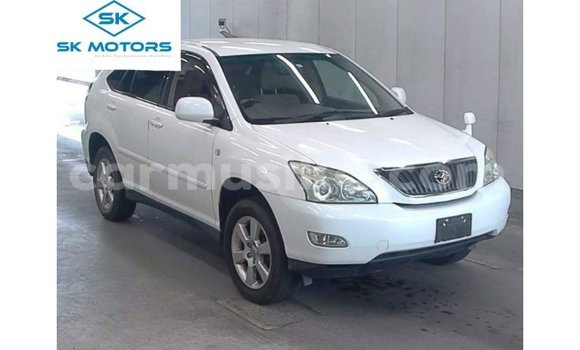 Buy Import Toyota Harrier White Car in Import - Dubai in Harare