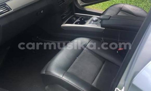 Tenga Tsaru Mercedes‒Benz E–Class Sirivha Mota in Harare in Harare Tenga Tsaru Mercedes‒Benz E–Class Sirivha Mota in Harare in Harare