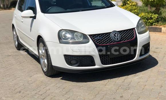 Tenga Tsaru Volkswagen Golf Chena Mota in Bulawayo in Bulawayo Tenga Tsaru Volkswagen Golf Chena Mota in Bulawayo in Bulawayo