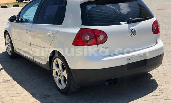 Tenga Tsaru Volkswagen Golf Chena Mota in Bulawayo in Bulawayo Tenga Tsaru Volkswagen Golf Chena Mota in Bulawayo in Bulawayo