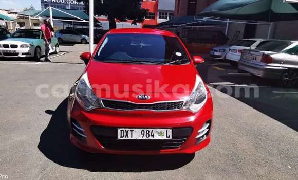 Nunua Ilio tumika Kia Rio Nyekundu Gari ndani ya Beitbridge nchini Matabeleland Kusini Nunua Ilio tumika Kia Rio Nyekundu Gari ndani ya Beitbridge nchini Matabeleland Kusini