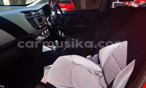 Nunua Ilio tumika Kia Rio Nyekundu Gari ndani ya Beitbridge nchini Matabeleland Kusini Nunua Ilio tumika Kia Rio Nyekundu Gari ndani ya Beitbridge nchini Matabeleland Kusini