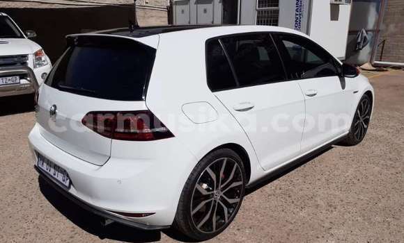 Acheter Occasion Voiture Volkswagen Golf GTI Blanc à Beitbridge, Matabeleland South Acheter Occasion Voiture Volkswagen Golf GTI Blanc à Beitbridge, Matabeleland South