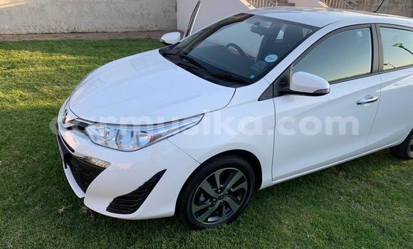 Acheter Occasion Voiture Toyota Yaris Blanc à Beitbridge, Matabeleland South Acheter Occasion Voiture Toyota Yaris Blanc à Beitbridge, Matabeleland South