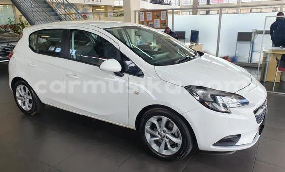 Nunua Ilio tumika Opel Crossland X Nyeupe Gari ndani ya Harare nchini Harare