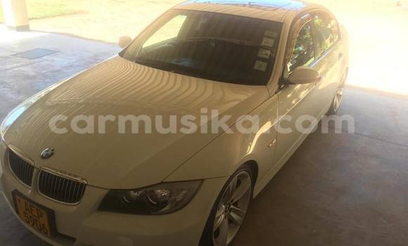 Tenga Tsaru BMW 3–Series Chena Mota in Bulawayo in Bulawayo Tenga Tsaru BMW 3–Series Chena Mota in Bulawayo in Bulawayo