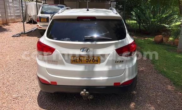 Tenga Tsaru Hyundai ix35 Chena Mota in Bulawayo in Bulawayo Tenga Tsaru Hyundai ix35 Chena Mota in Bulawayo in Bulawayo