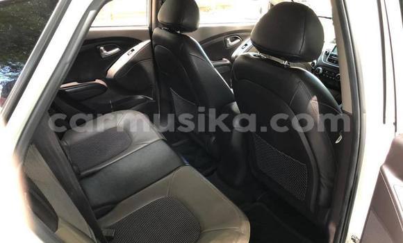 Tenga Tsaru Hyundai ix35 Chena Mota in Bulawayo in Bulawayo Tenga Tsaru Hyundai ix35 Chena Mota in Bulawayo in Bulawayo