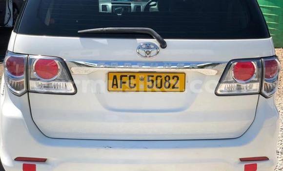 Tenga Tsaru Toyota Fortuner Chena Mota in Bulawayo in Bulawayo Tenga Tsaru Toyota Fortuner Chena Mota in Bulawayo in Bulawayo