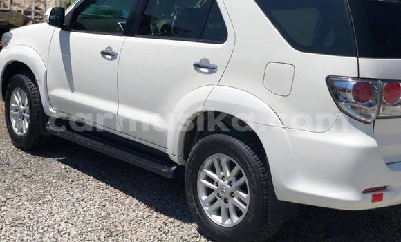 Tenga Tsaru Toyota Fortuner Chena Mota in Bulawayo in Bulawayo Tenga Tsaru Toyota Fortuner Chena Mota in Bulawayo in Bulawayo