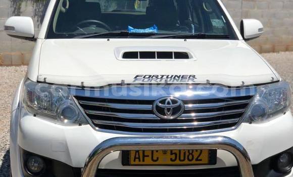 Tenga Tsaru Toyota Fortuner Chena Mota in Bulawayo in Bulawayo Tenga Tsaru Toyota Fortuner Chena Mota in Bulawayo in Bulawayo