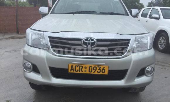 Tenga Tsaru Toyota Hilux Sirivha Mota in Bulawayo in Bulawayo Tenga Tsaru Toyota Hilux Sirivha Mota in Bulawayo in Bulawayo