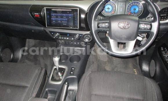 Tenga Tsaru Toyota Hilux Zvimwe Mota in Beitbridge in Matabeleland South Tenga Tsaru Toyota Hilux Zvimwe Mota in Beitbridge in Matabeleland South