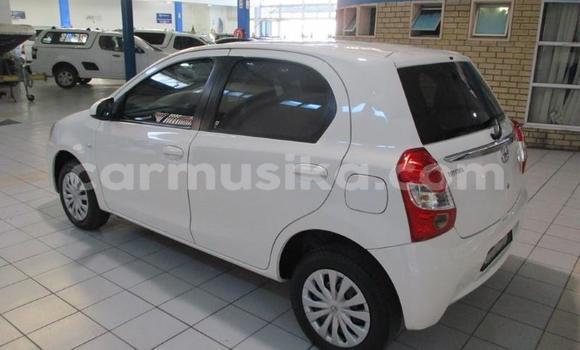 Tenga Tsaru Toyota Vitz Chena Mota in Beitbridge in Matabeleland South Tenga Tsaru Toyota Vitz Chena Mota in Beitbridge in Matabeleland South