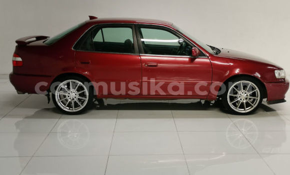 Acheter Occasion Voiture Toyota Corolla Rouge à Beitbridge, Matabeleland South Acheter Occasion Voiture Toyota Corolla Rouge à Beitbridge, Matabeleland South