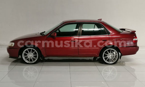 Acheter Occasion Voiture Toyota Corolla Rouge à Beitbridge, Matabeleland South Acheter Occasion Voiture Toyota Corolla Rouge à Beitbridge, Matabeleland South