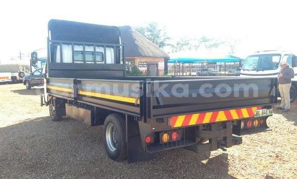 Acheter Occasion Utilitaire Hino 300 Series Noir à Beitbridge, Matabeleland South Acheter Occasion Utilitaire Hino 300 Series Noir à Beitbridge, Matabeleland South