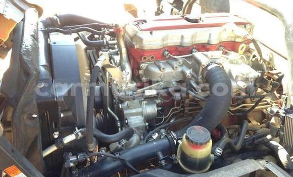 Acheter Occasion Utilitaire Hino 300 Series Noir à Beitbridge, Matabeleland South Acheter Occasion Utilitaire Hino 300 Series Noir à Beitbridge, Matabeleland South