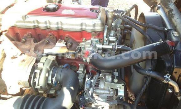 Acheter Occasion Utilitaire Hino 300 Series Noir à Beitbridge, Matabeleland South Acheter Occasion Utilitaire Hino 300 Series Noir à Beitbridge, Matabeleland South