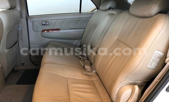 Acheter Occasion Voiture Toyota Fortuner Blanc à Harare, Harare Acheter Occasion Voiture Toyota Fortuner Blanc à Harare, Harare