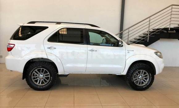 Acheter Occasion Voiture Toyota Fortuner Blanc à Harare, Harare Acheter Occasion Voiture Toyota Fortuner Blanc à Harare, Harare