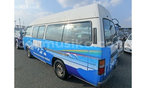 Tenga Imported Nissan Caravan Chena Mota in Import - Dubai in Harare Tenga Imported Nissan Caravan Chena Mota in Import - Dubai in Harare