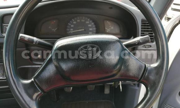 Tenga Tsaru Toyota Hilux Zvimwe Mota in Beitbridge in Matabeleland South Tenga Tsaru Toyota Hilux Zvimwe Mota in Beitbridge in Matabeleland South