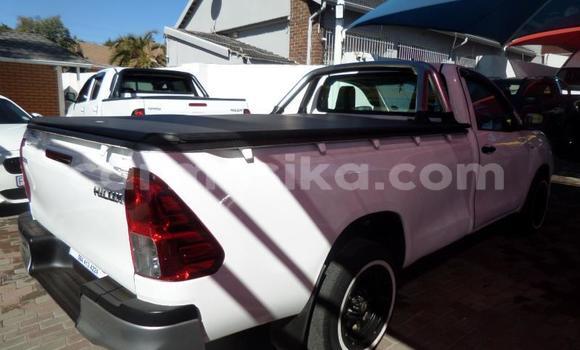 Nunua Ilio tumika Toyota Hilux Nyeupe Gari ndani ya Beitbridge nchini Matabeleland Kusini Nunua Ilio tumika Toyota Hilux Nyeupe Gari ndani ya Beitbridge nchini Matabeleland Kusini
