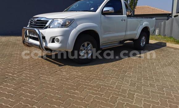 Buy Used Toyota Hilux White Car in Beitbridge in Matabeleland South Buy Used Toyota Hilux White Car in Beitbridge in Matabeleland South