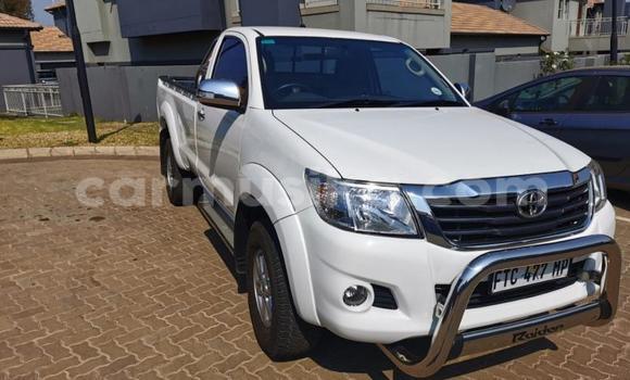 Buy Used Toyota Hilux White Car in Beitbridge in Matabeleland South Buy Used Toyota Hilux White Car in Beitbridge in Matabeleland South