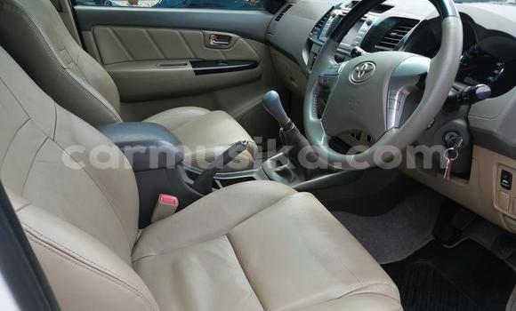 Acheter Occasion Voiture Toyota Fortuner Blanc à Beitbridge, Matabeleland South Acheter Occasion Voiture Toyota Fortuner Blanc à Beitbridge, Matabeleland South