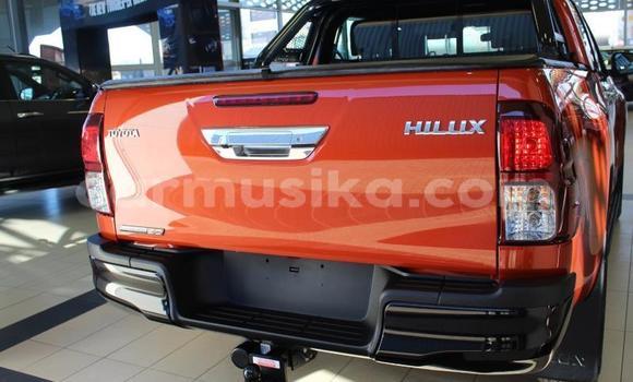 Buy Used Toyota Hilux Red Car in Beitbridge in Matabeleland South Buy Used Toyota Hilux Red Car in Beitbridge in Matabeleland South