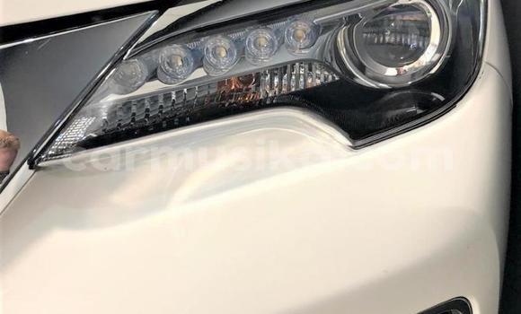 Acheter Occasion Voiture Toyota Fortuner Blanc à Beitbridge, Matabeleland South Acheter Occasion Voiture Toyota Fortuner Blanc à Beitbridge, Matabeleland South