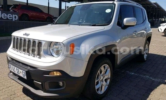 Buy Used Jeep Renegade Silver Car in Beitbridge in Matabeleland South