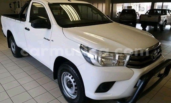 Tenga Tsaru Toyota Hilux Chena Mota in Beitbridge in Matabeleland South Tenga Tsaru Toyota Hilux Chena Mota in Beitbridge in Matabeleland South