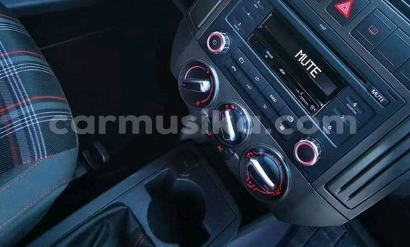 Tenga Tsaru Volkswagen Polo Tsvuku Mota in Beitbridge in Matabeleland South Tenga Tsaru Volkswagen Polo Tsvuku Mota in Beitbridge in Matabeleland South