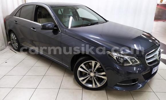 Buy Used Mercedes‒Benz E–Class Silver Car in Beitbridge in Matabeleland South