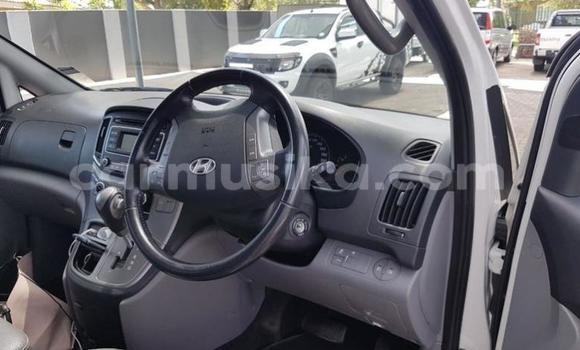 Acheter Occasion Voiture Hyundai H1 Blanc à Harare, Harare Acheter Occasion Voiture Hyundai H1 Blanc à Harare, Harare