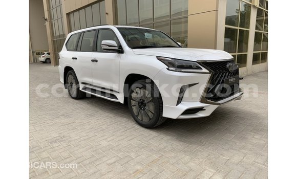 Acheter Import Voiture Lexus LX Blanc à Import - Dubai, Harare Acheter Import Voiture Lexus LX Blanc à Import - Dubai, Harare
