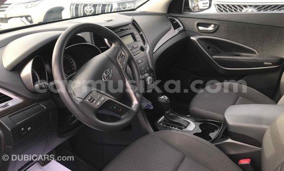 Tenga Imported Hyundai Santa Fe Nhema Mota in Import - Dubai in Harare Tenga Imported Hyundai Santa Fe Nhema Mota in Import - Dubai in Harare