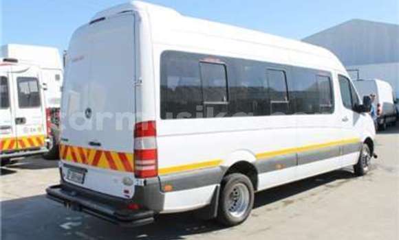 Acheter Occasion Voiture Mercedes‒Benz Esprit Blanc à Beitbridge, Matabeleland South Acheter Occasion Voiture Mercedes‒Benz Esprit Blanc à Beitbridge, Matabeleland South