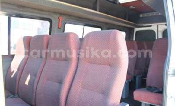 Acheter Occasion Voiture Mercedes‒Benz Esprit Blanc à Beitbridge, Matabeleland South Acheter Occasion Voiture Mercedes‒Benz Esprit Blanc à Beitbridge, Matabeleland South