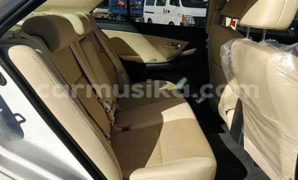 Tenga Tsaru Toyota Premio Chena Mota in Beitbridge in Matabeleland South Tenga Tsaru Toyota Premio Chena Mota in Beitbridge in Matabeleland South