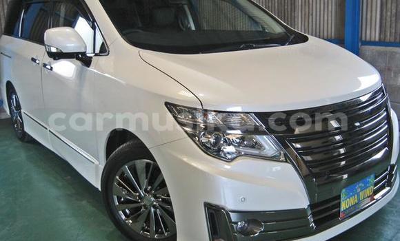 Buy Used Nissan Elgrand White Car in Beitbridge in Matabeleland South Buy Used Nissan Elgrand White Car in Beitbridge in Matabeleland South