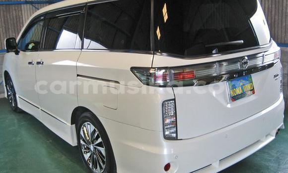 Buy Used Nissan Elgrand White Car in Beitbridge in Matabeleland South Buy Used Nissan Elgrand White Car in Beitbridge in Matabeleland South