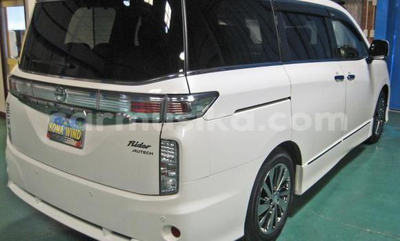 Buy Used Nissan Elgrand White Car in Beitbridge in Matabeleland South Buy Used Nissan Elgrand White Car in Beitbridge in Matabeleland South